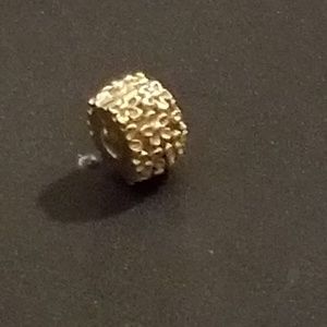 Gold Pandora "Flower Power" clip charm